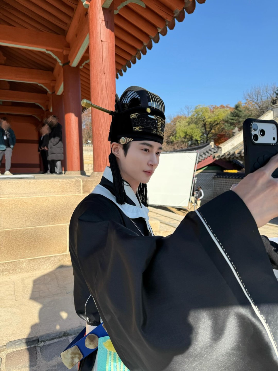 변우석 글로벌 위스키 브랜드 모델 발탁 최근 분위기가 확 바뀌었다 이미지 3