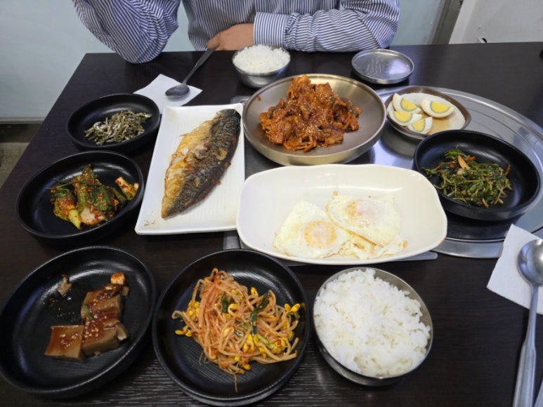 윤고깃집 사진 4