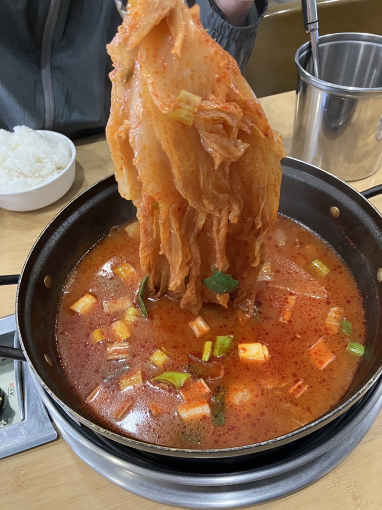 명동찌개마을 대림역점 사진 4