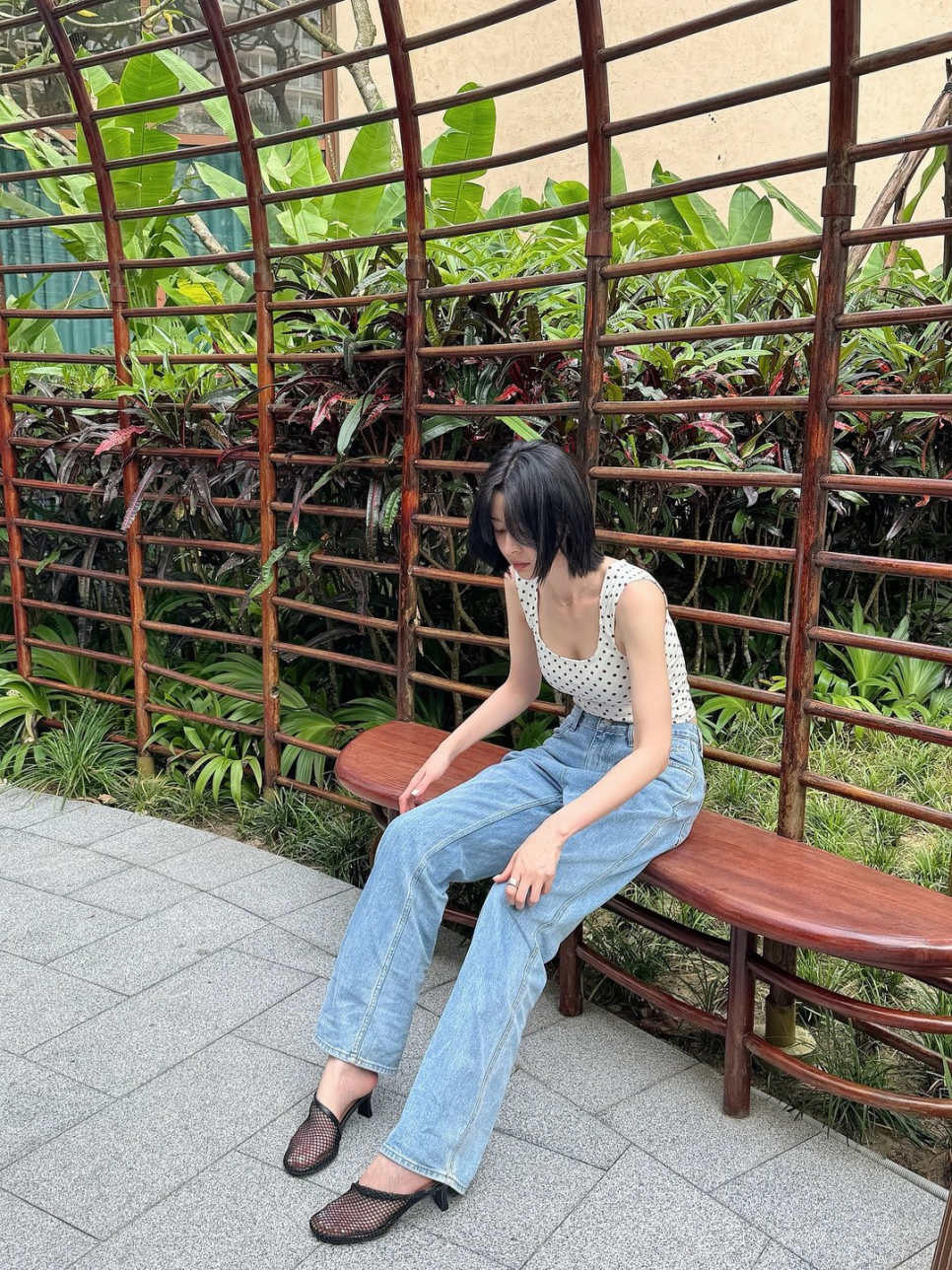 권나라 단발 헤어 변신 공개 지금 보니 느낌이 완전히 다르다 이미지 2