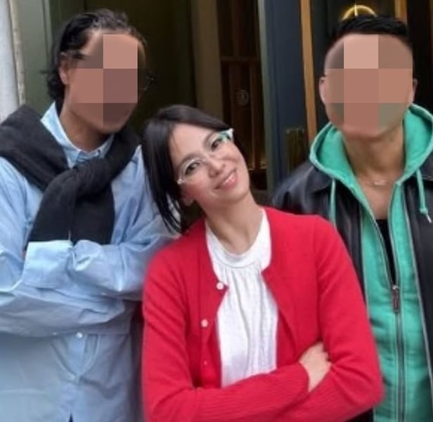송혜교 파리에서 캐주얼 드레스 반전 무드 요즘 다시 관심이 커진 이유 이미지 2