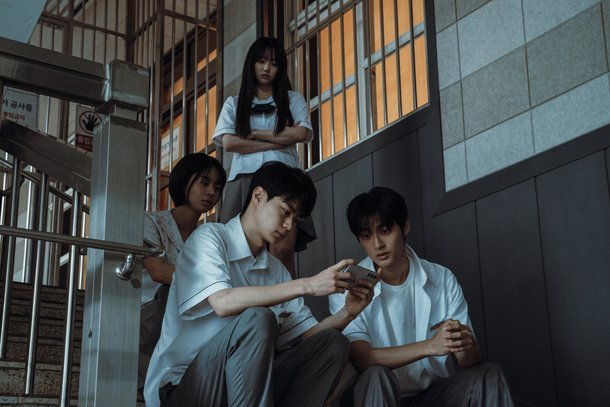 강미나 넷플릭스 기리고 2화 왜 또다시 말이 나오는 걸까 이미지 5