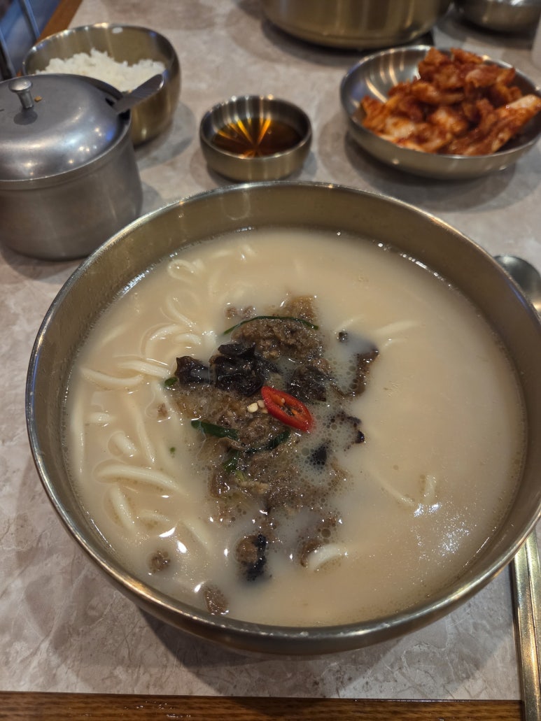 밀곳 강남대로 직영점 대표 사진