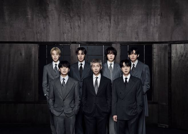 BTS RM 인스타 단체사진 공개 왜 요즘 더 눈길이 가는 걸까 이미지 6