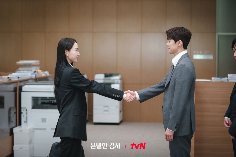 은밀한감사 신혜선 왜 요즘 더 눈길이 가는 걸까 이미지 4