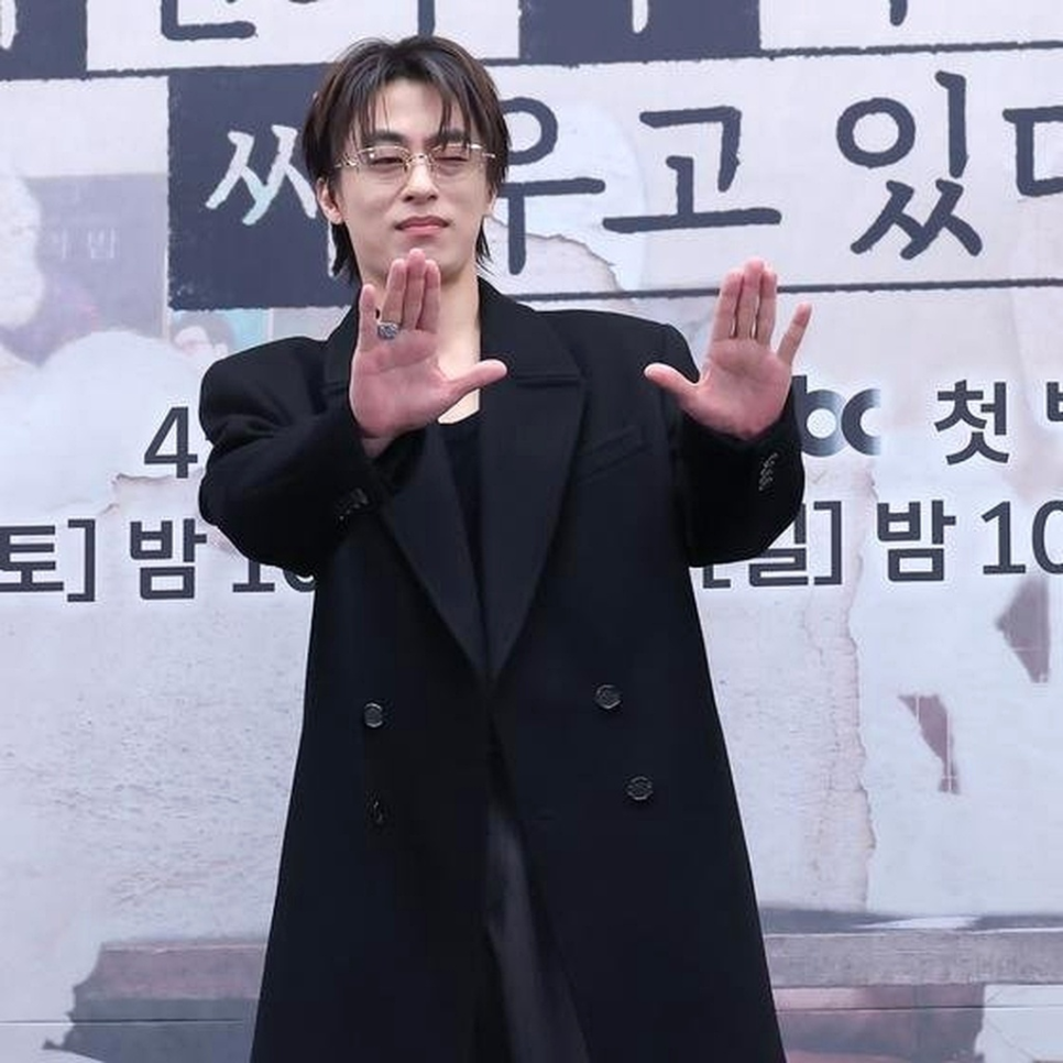오정세 구교환 박해준 눈빛 결투 이 장면이 유독 화제 된 이유는 이미지 2