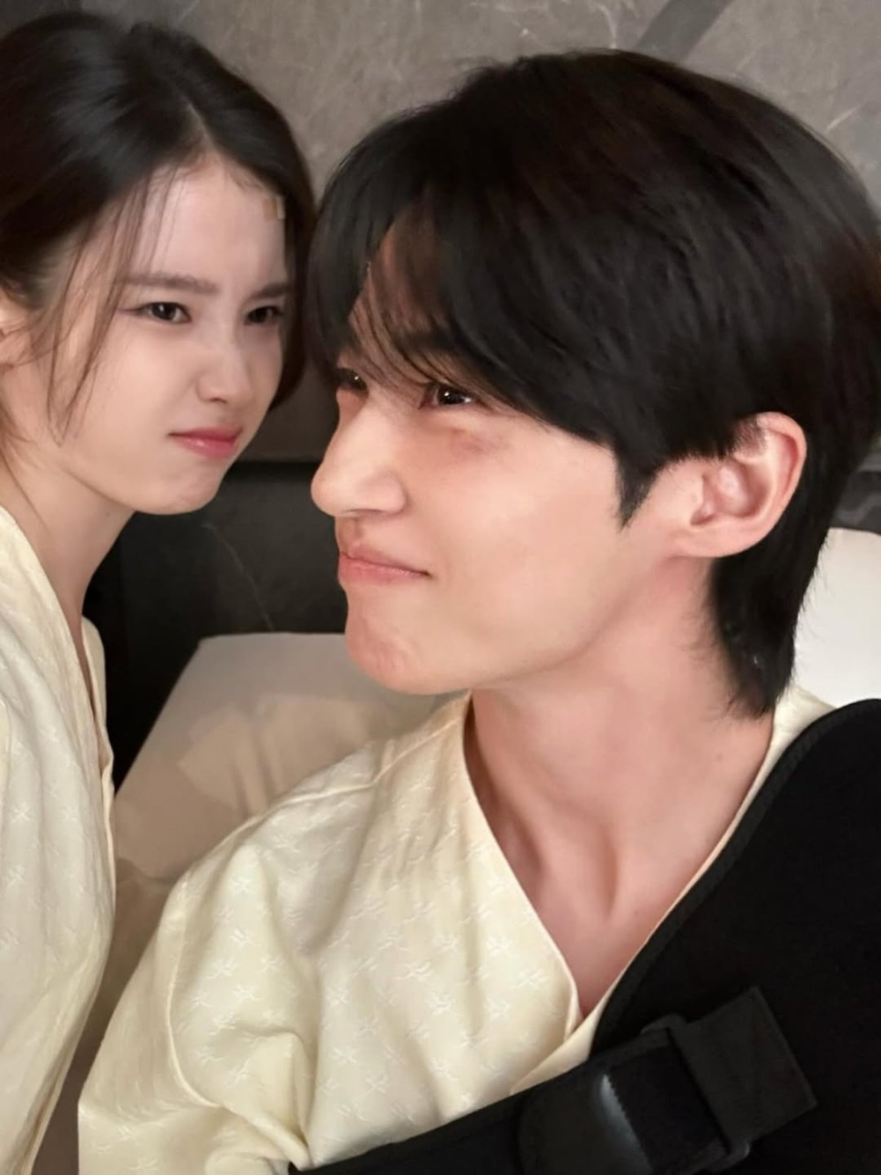 아이유♥변우석 투샷 공개 두 사람 연결되며 반응 커졌다 이미지 4