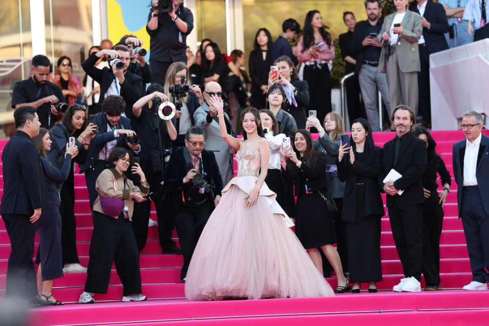 해외 행사룩 지수 호평 vs 제니 혹평 지금 보니 느낌이 완전히 다르다~! 이미지 4