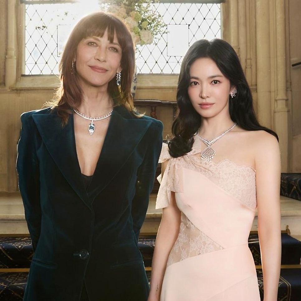 송혜교 소피 마르소 미모 대결 다시 화제가 되는 흐름이다 이미지 1