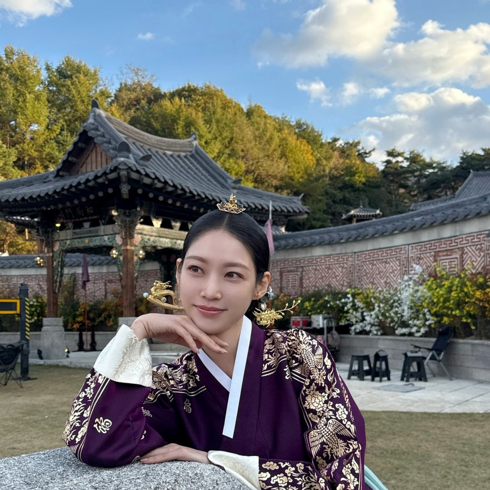 공승연 진짜 킹메이커 입증 — 21세기 대군부인 대비 윤이랑의 반격 근황 하나로 분위기 바뀌었다 이미지 6