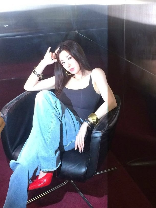 권은비 파격 뒤태 워터밤 기대감 근황 하나로 분위기 바뀌었다 이미지 5