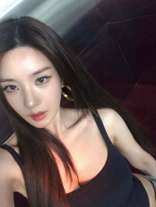 권은비 파격 뒤태 워터밤 기대감 근황 하나로 분위기 바뀌었다 이미지 2