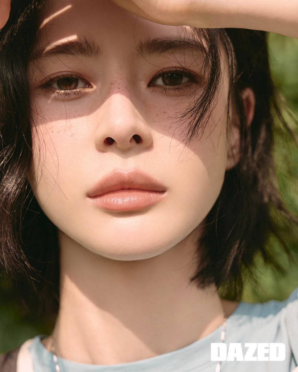 권나라 다낭 화보 왜 요즘 더 눈길이 가는 걸까 이미지 5