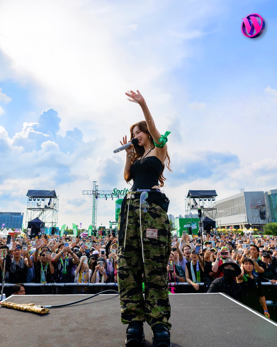 권은비 파격 뒤태 워터밤 기대감 근황 하나로 분위기 바뀌었다 이미지 3