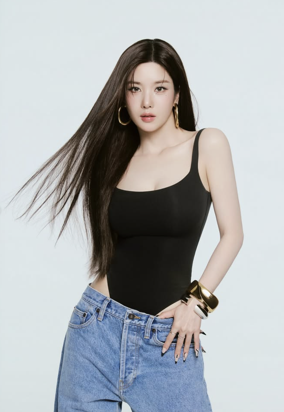 권은비 새 소속사 이적 후 분위기 변신에 반응 쏟아진 이유 왜 요즘 더 눈길이 가는 걸까 이미지 5