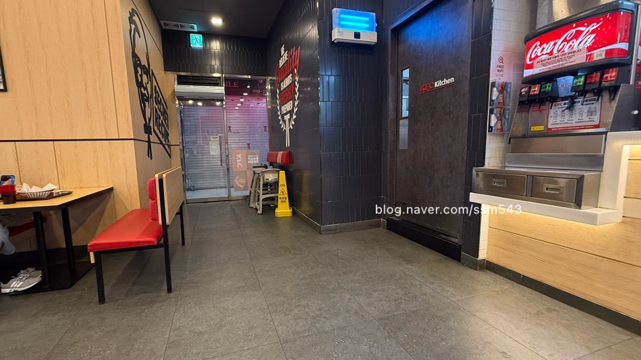 KFC 부평역점 사진 3
