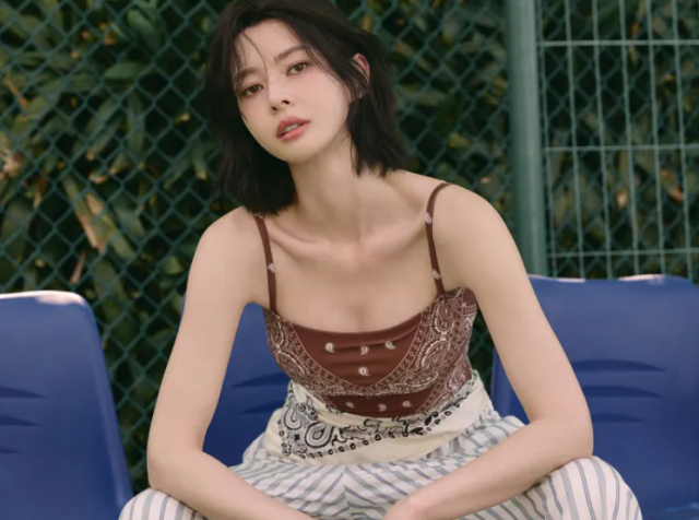 권나라 다낭 화보 왜 요즘 더 눈길이 가는 걸까 이미지 3
