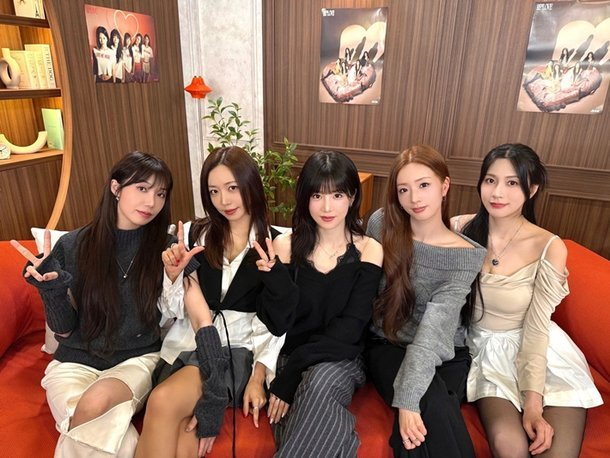에이핑크 15주년 WIEA 수상 최근 분위기가 확 바뀌었다 이미지 5