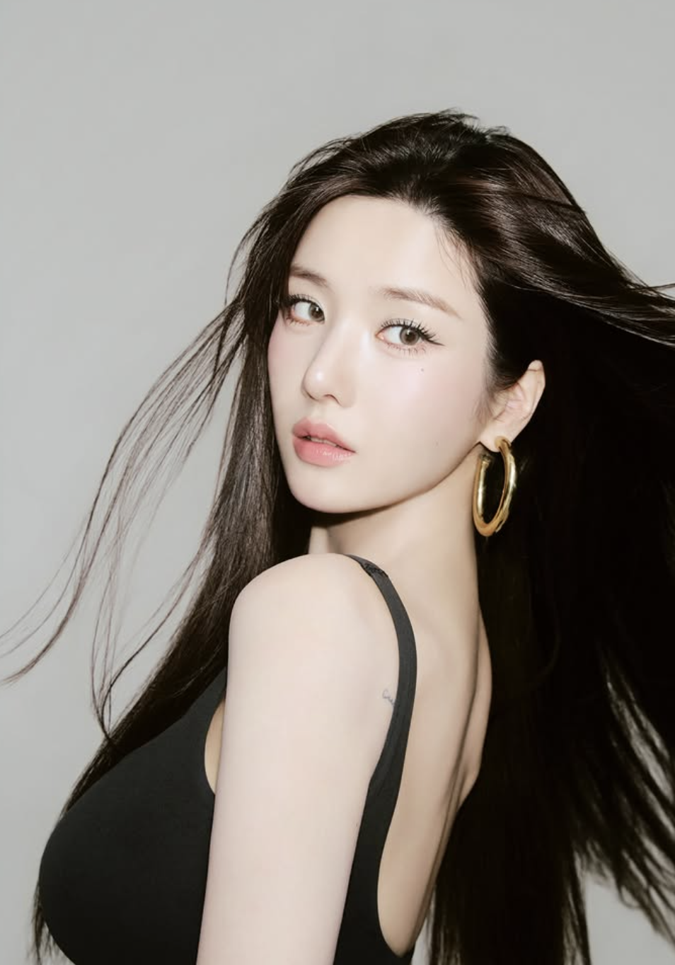 권은비 새 소속사 이적 후 분위기 변신에 반응 쏟아진 이유 왜 요즘 더 눈길이 가는 걸까 이미지 4