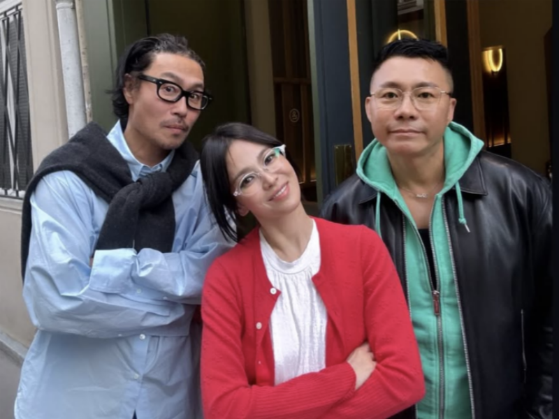 송혜교 옆 남성 눈길 집중 근황 하나로 분위기 바뀌었다 이미지 1