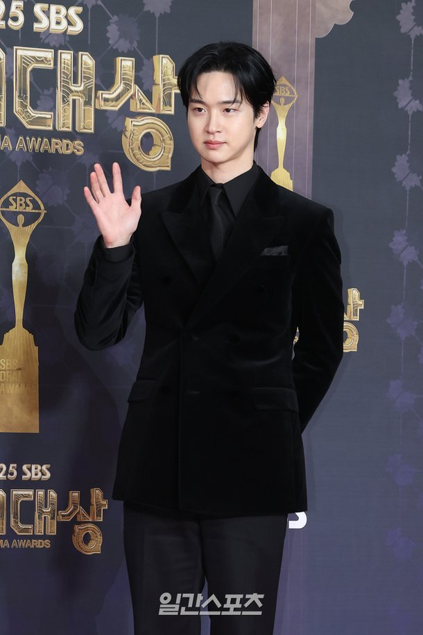 장동윤 나미야 잡화점 출연 검토 소식에 팬들 설레는 이유 지금 보니 느낌이 완전히 다르다~! 이미지 2