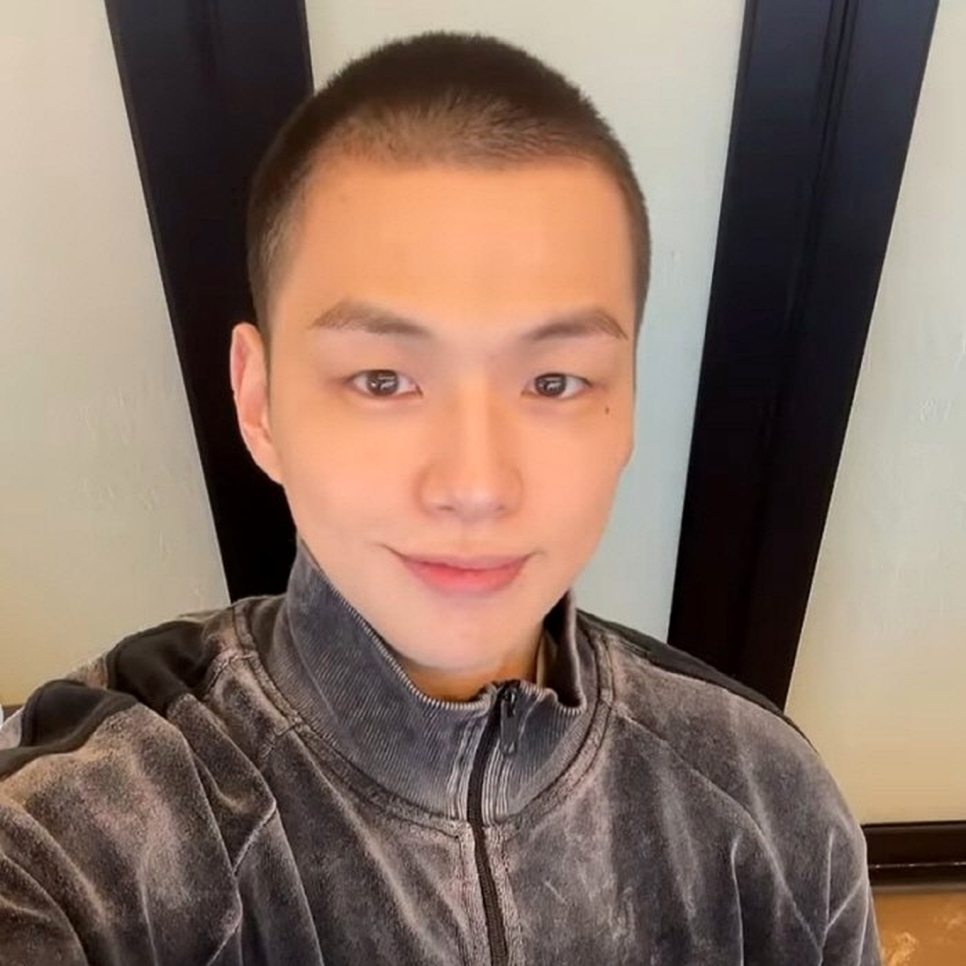 강다니엘 군 복무 삭발 근황 최근 분위기가 확 바뀌었다 이미지 6