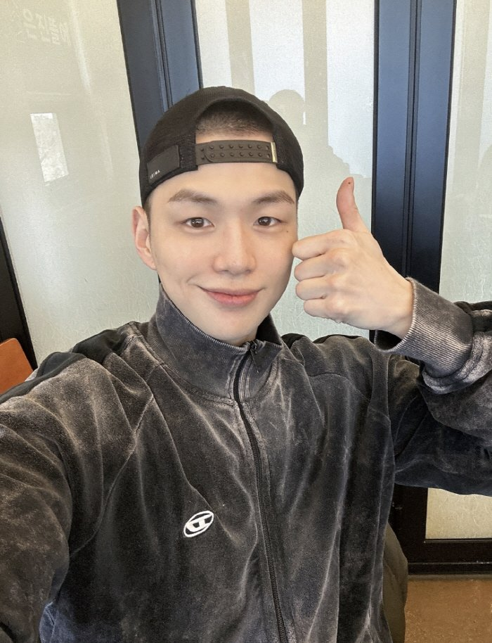 강다니엘 군 복무 삭발 근황 최근 분위기가 확 바뀌었다 이미지 2