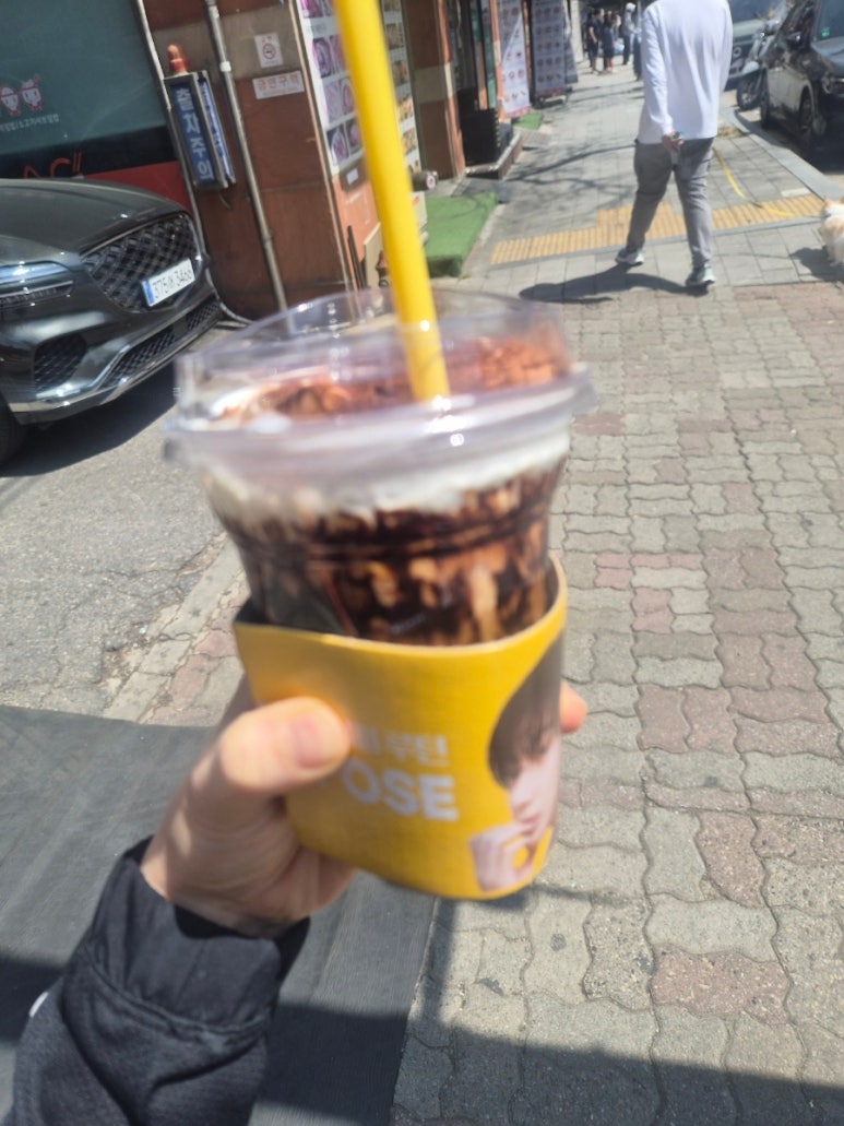 컴포즈커피 용인수지구청점 사진 4