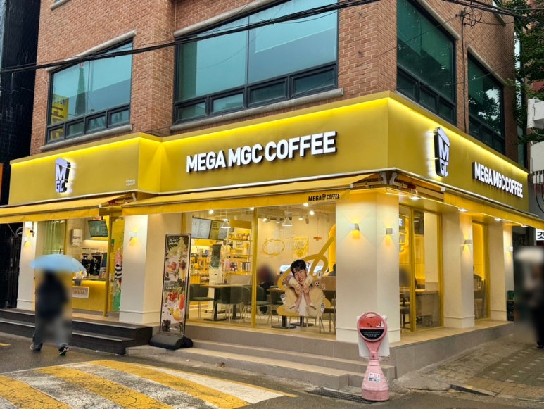 메가MGC커피 동교점 사진 7