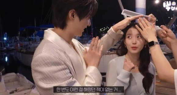 변우석 아이유 자동 손우산 챙김 현실에서도 매너남 인증 요즘 다시 관심이 커진 이유 이미지 5