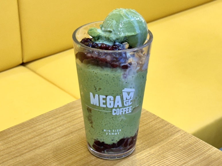 메가MGC커피 동교점 사진 8