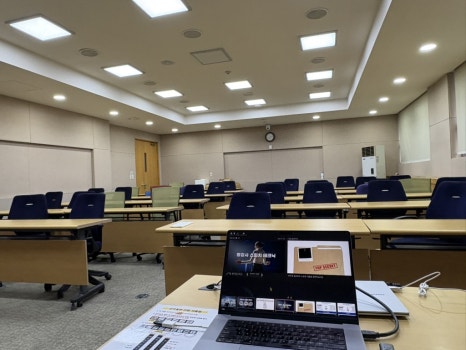 포스코인재창조원 테니스장