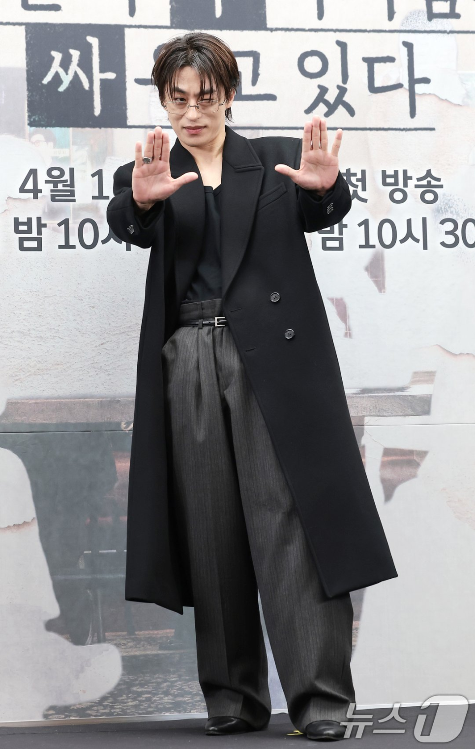 모자무싸 황동만 지금 다시 보는 사람들이 많다.! 이미지 1