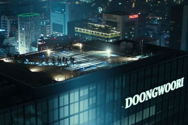 전지현 구교환 군체 좀비물 탄생 요즘 다시 관심이 커진 이유 이미지 4