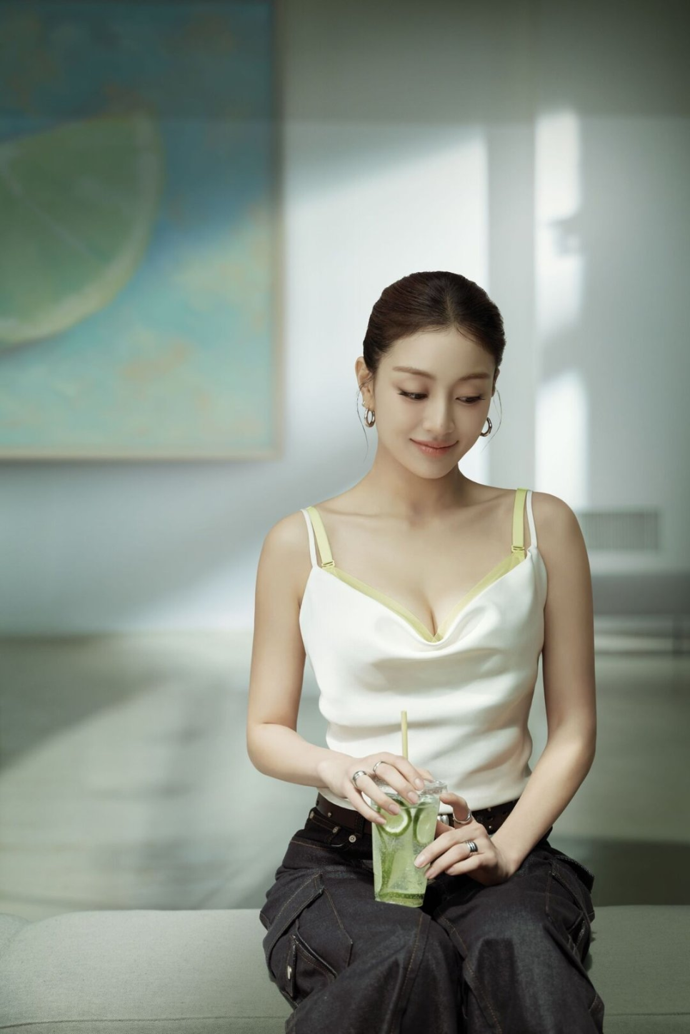 트와이스 지효 언더웨어 화보 예전과 완전히 달라졌다 이미지 2