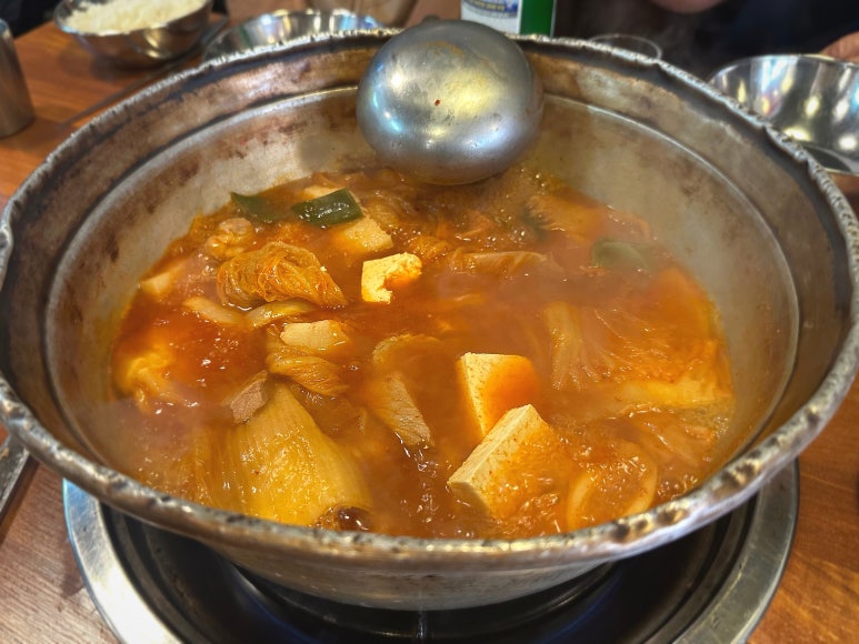 명동찌개마을 신림점 사진 7