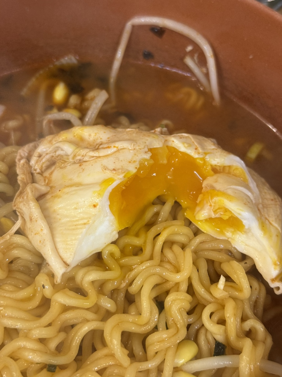 틈새라면 홍대놀이터점 사진 8