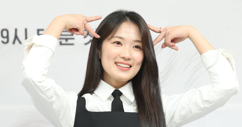 김혜윤 작은 키 오디션 탈락 고백 무명 7년의 설움 한마디로 상황이 바뀌었다 이미지 3