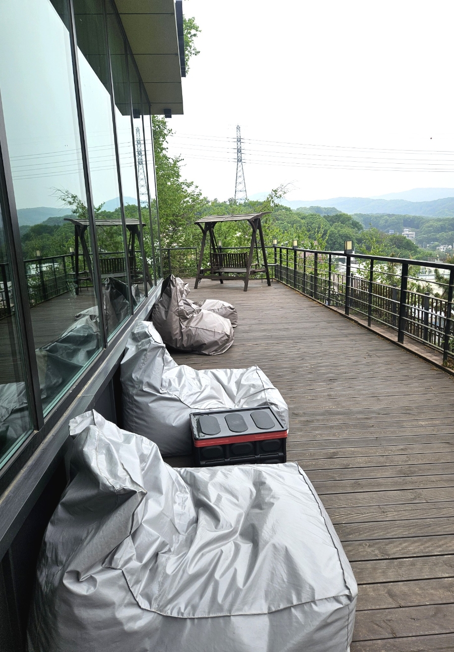 용인 별똥구리 애견카페: 멋진 뷰와 식사, 합리적 가격 — 사진 13