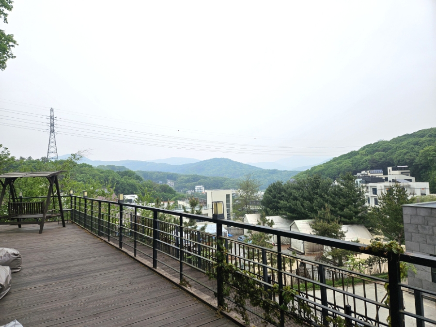 용인 별똥구리 애견카페: 멋진 뷰와 식사, 합리적 가격 — 사진 14