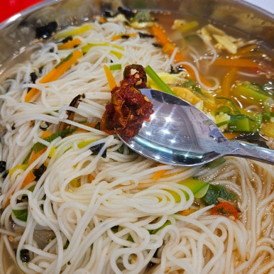 동네국수집 사진 6