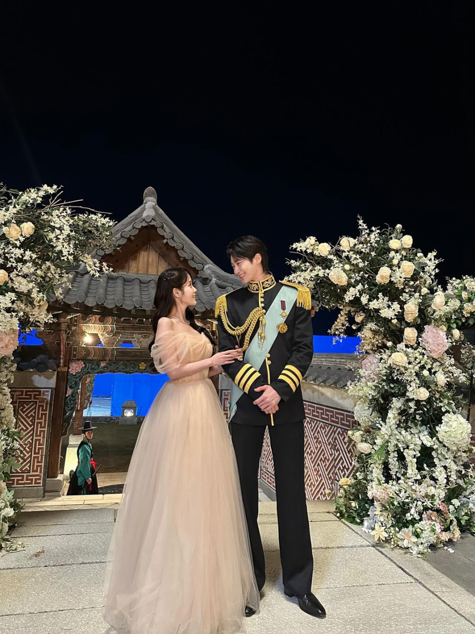 아이유 변우석 예상과 전혀 다른 반응이 나온 이유 뭘까 이미지 1