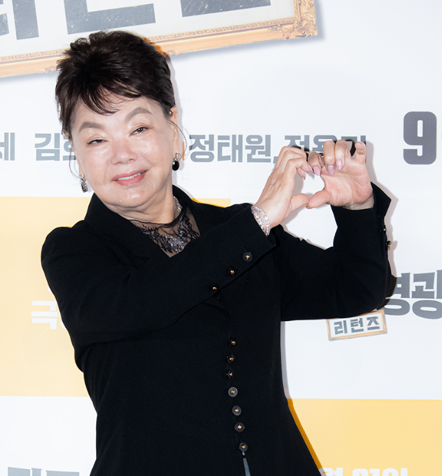 故김수미 사망에 오열했는데..서효림 시부상 요즘 들어 반응이 커지고 있다 이미지 1