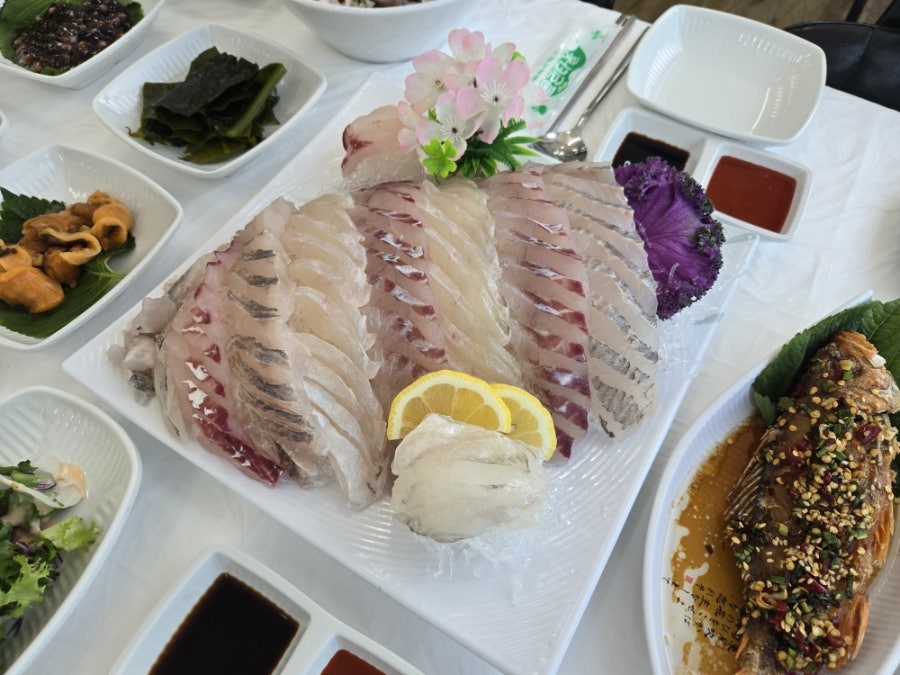 아야진 애견동반 횟집, 수락간횟집 오션뷰 즐기기 — 사진 3
