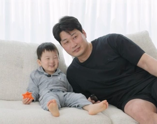 오승환 와이프 10살 연하 아내 둘째 임신 야구선수 은퇴 후 아들과 슈돌 합류 근황 하나로 분위기 바뀌 이미지 1