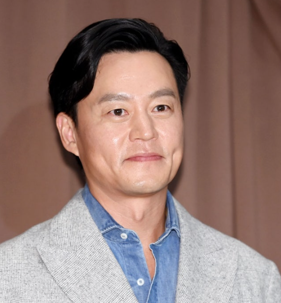 이서진 27년 첫 연극 바냐 삼촌 오늘 7일 막 올린다 연기 인생 새로운 도전 요즘 다시 관심이 커진 이미지 2
