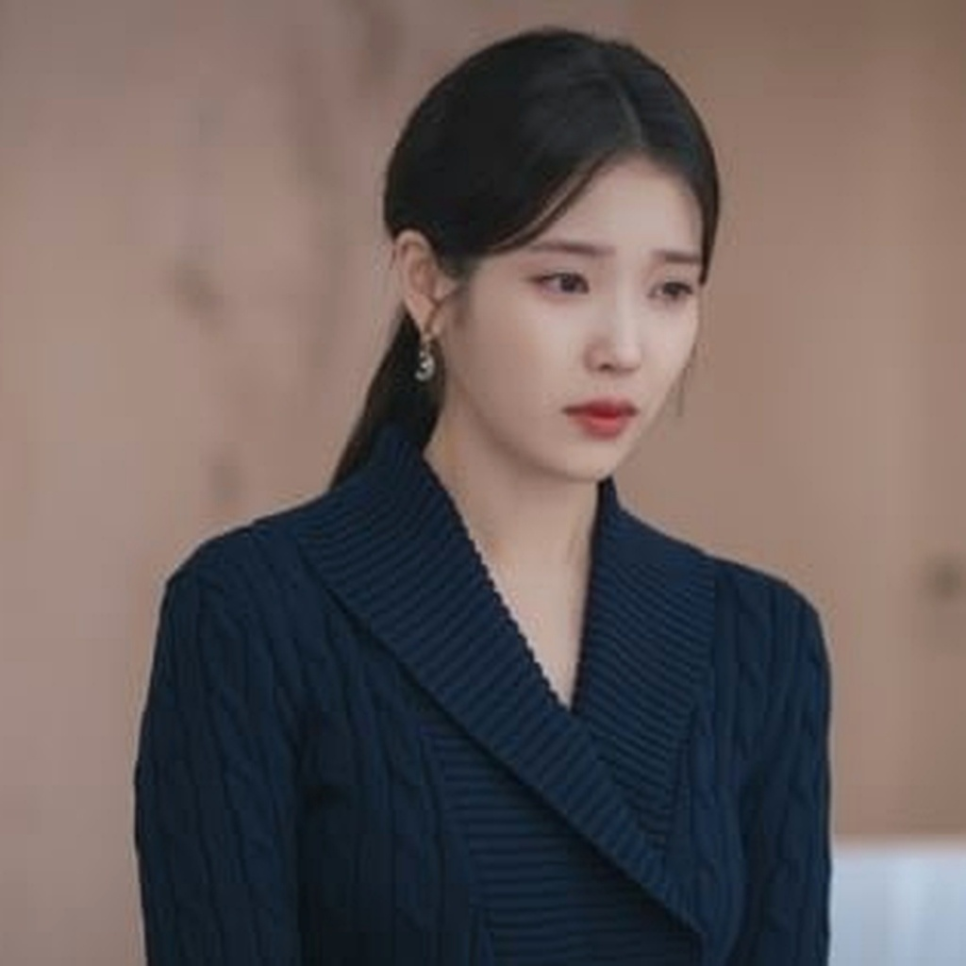 아이유 변우석 무릎 사과 눈물 한 장면으로 분위기가 바뀐 이유 이미지 2