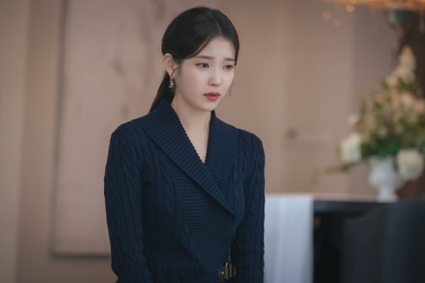 아이유 변우석 무릎 사과 눈물 한 장면으로 분위기가 바뀐 이유 이미지 5
