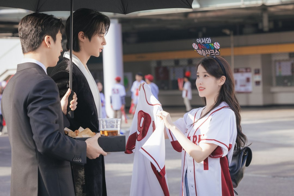 변우석 명예와 후배 존중 발언 내 명예가 후배님을 해칠까 무서워 말 한마디에 반응 터졌다 이미지 3