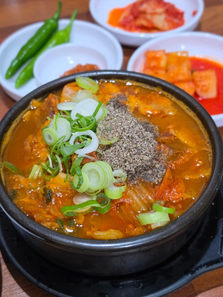 인생내뼈감자탕 사진 2